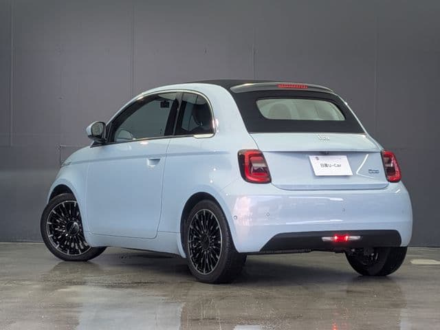 Car thumbnail 4