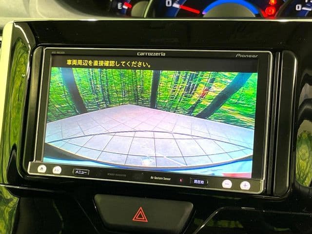 Car thumbnail 4