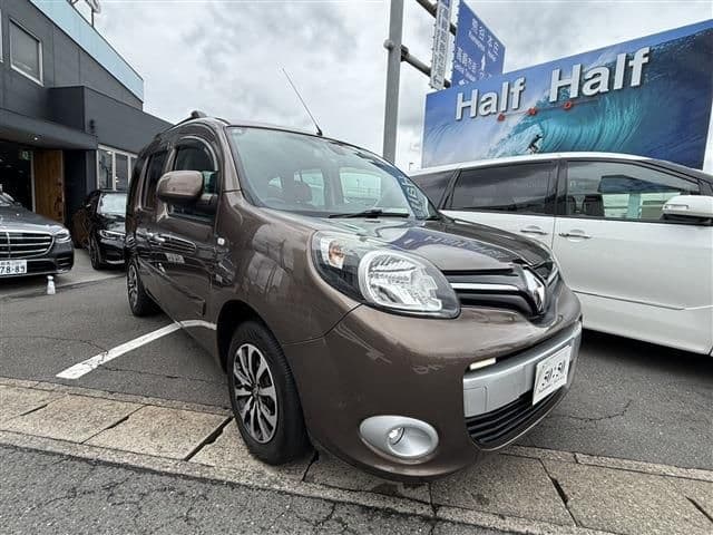 RENAULT