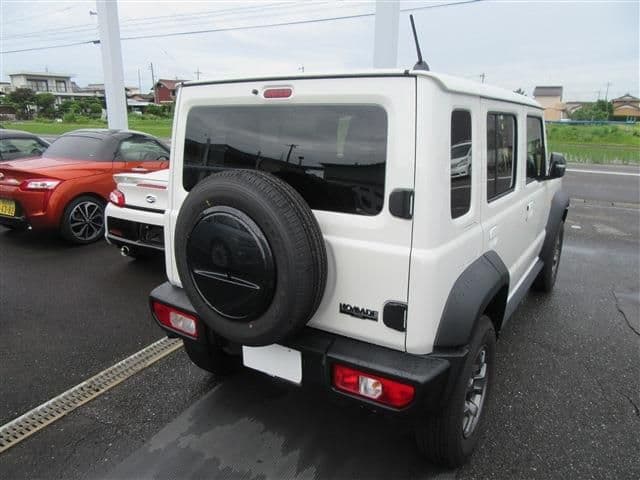 Car thumbnail 3