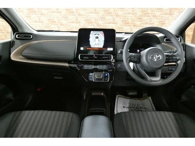 Car thumbnail 3