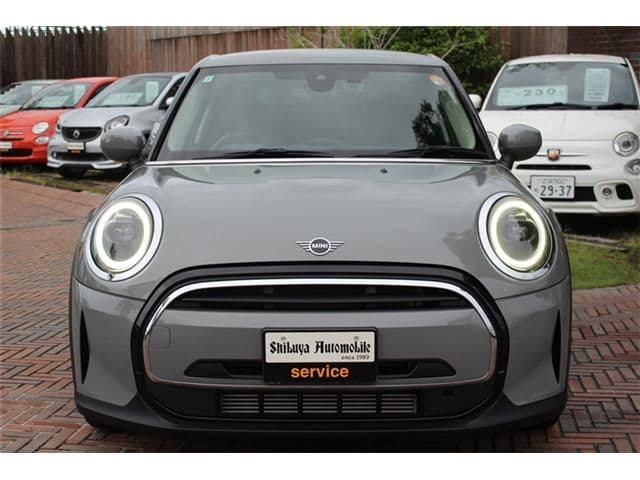 Car thumbnail 4