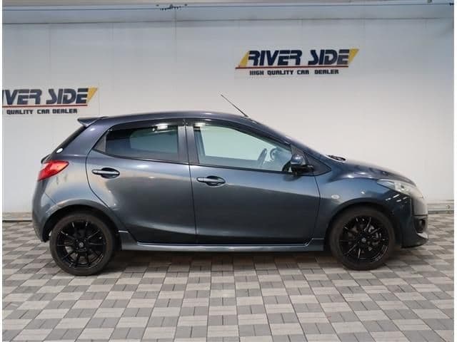 Car thumbnail 2
