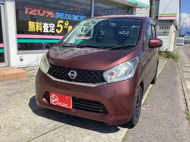 NISSAN