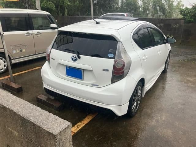 Car thumbnail 2