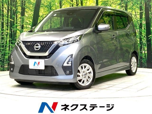 NISSAN