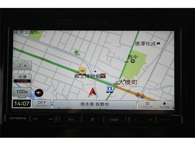 Car thumbnail 3