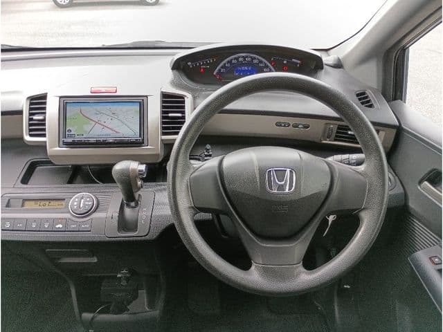 Car thumbnail 3