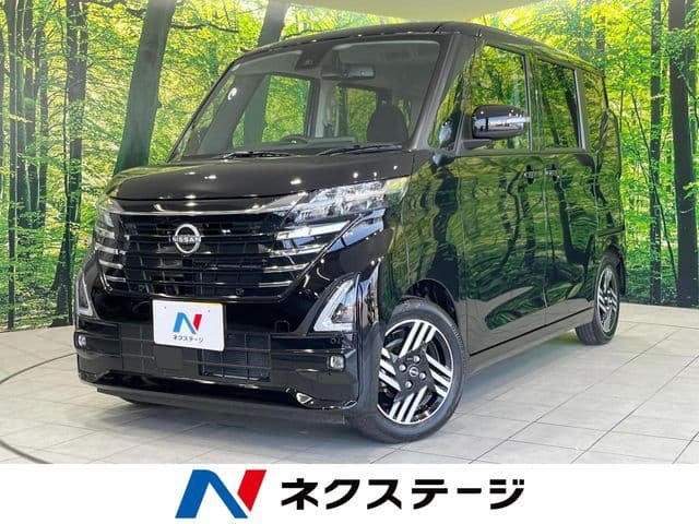 NISSAN