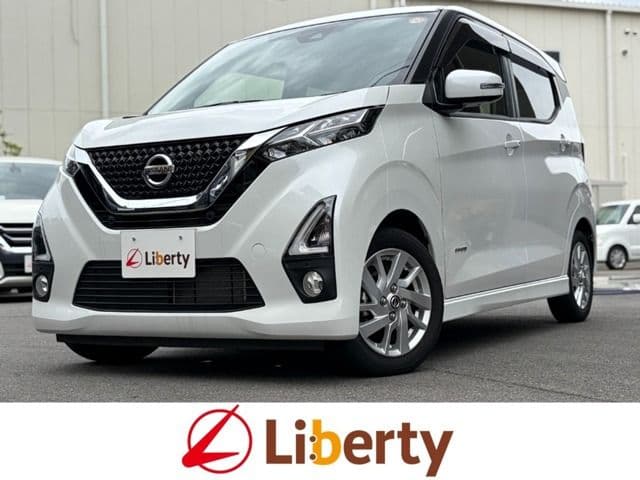 NISSAN