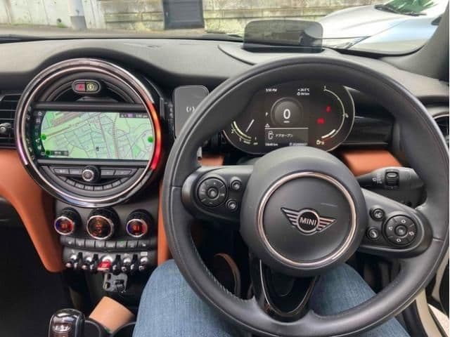 Car thumbnail 3