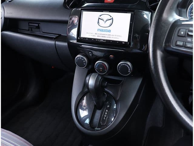 Car thumbnail 4