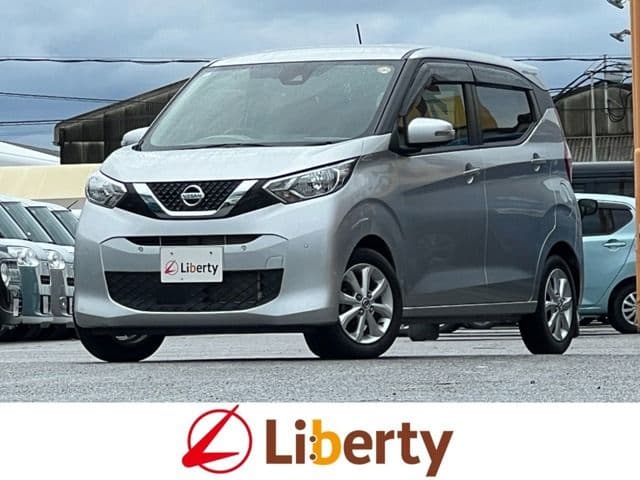 NISSAN