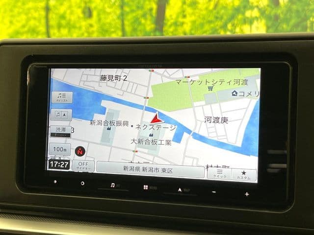 Car thumbnail 3