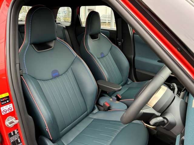 Car thumbnail 4