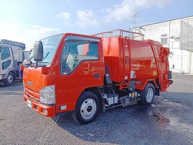 ISUZU