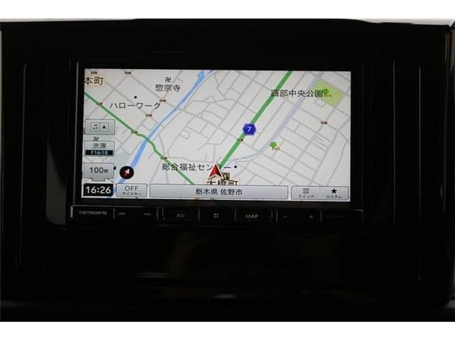 Car thumbnail 3