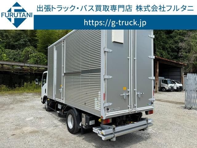 ISUZU