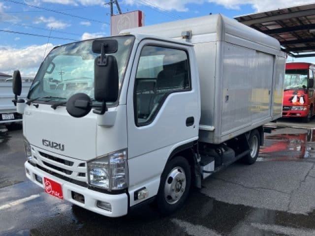 ISUZU