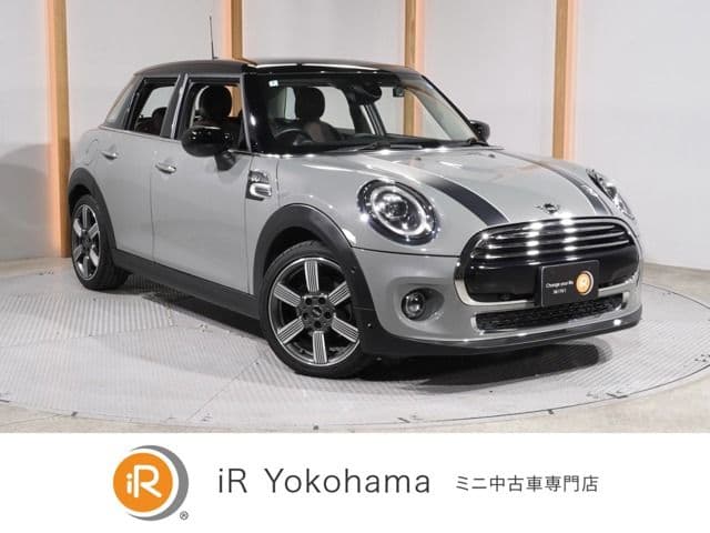 Car image 1