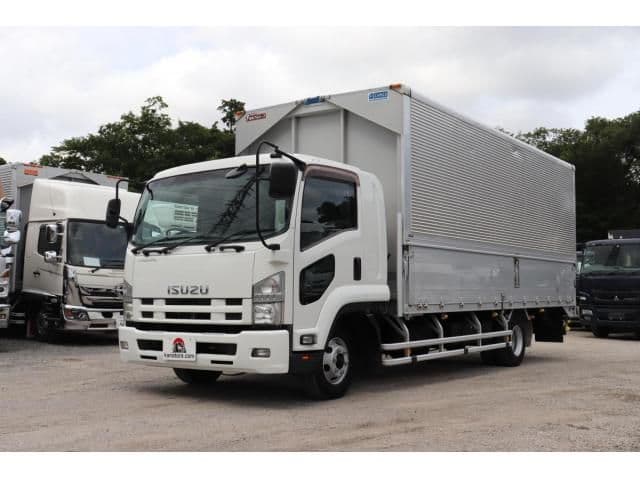 ISUZU