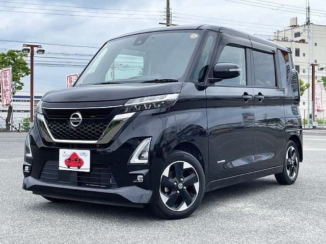 NISSAN