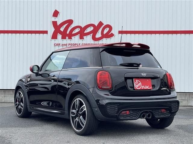 Car thumbnail 2