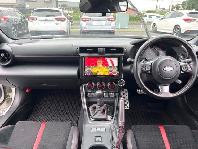 Car thumbnail 2