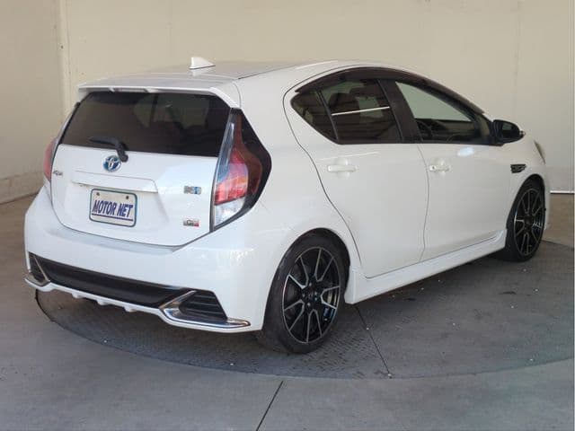 Car thumbnail 2