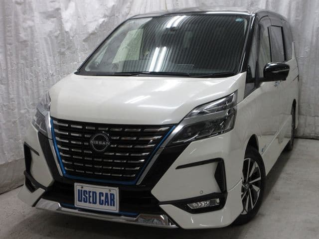 NISSAN