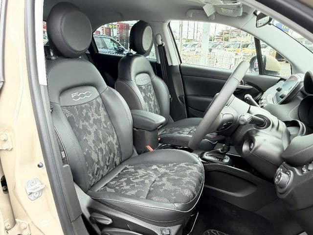 Car thumbnail 4