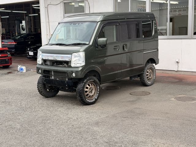 SUZUKI