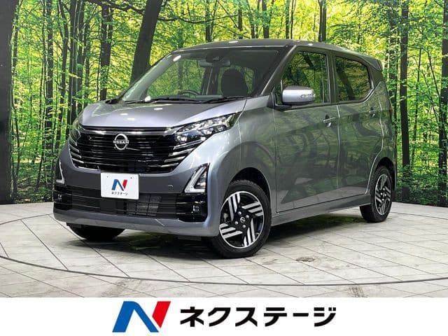 NISSAN