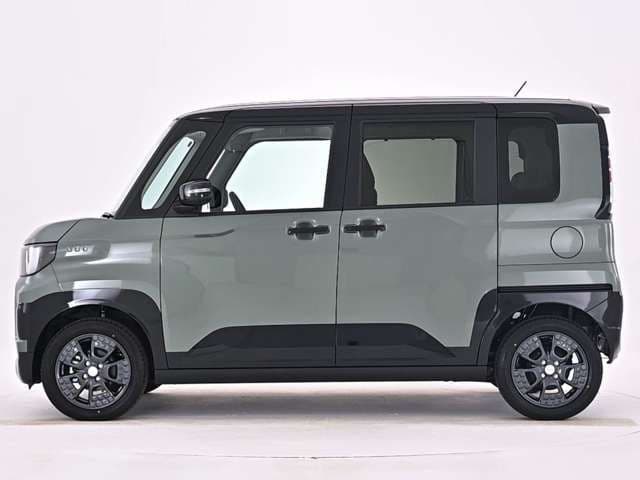 Car thumbnail 3