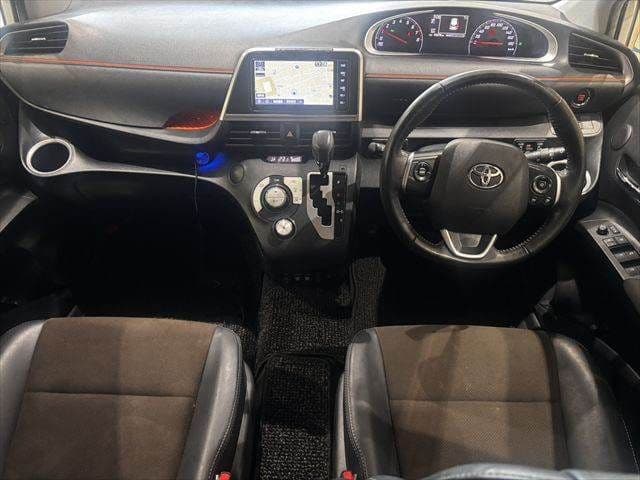 Car thumbnail 3