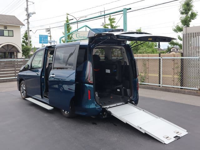 NISSAN