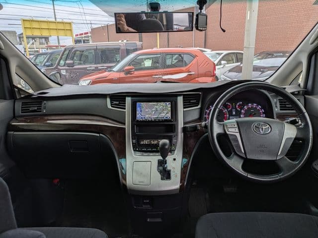 Car thumbnail 3