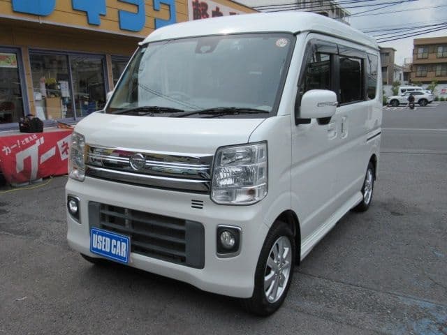 NISSAN