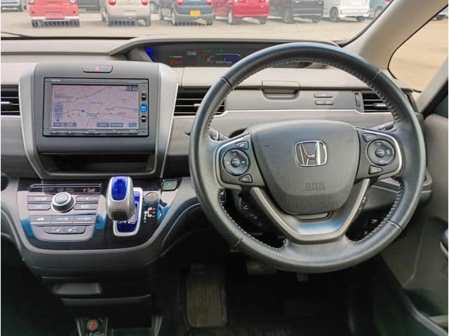 Car thumbnail 4