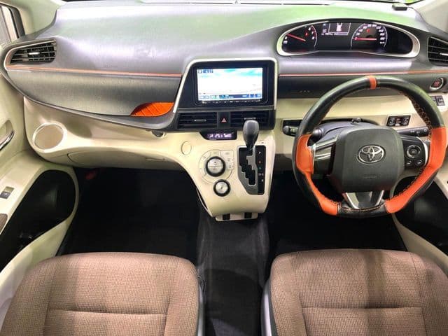 Car thumbnail 3