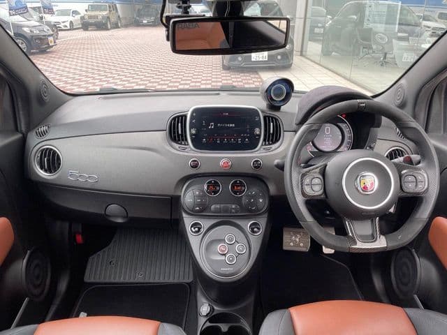 Car thumbnail 2