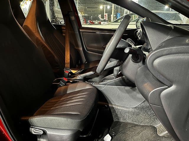 Car thumbnail 4