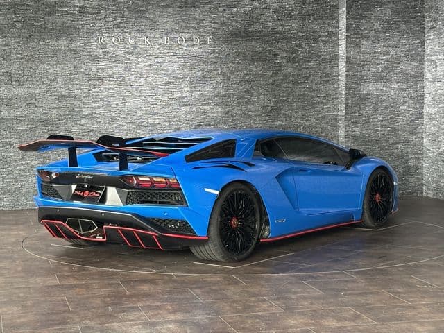 Car thumbnail 3