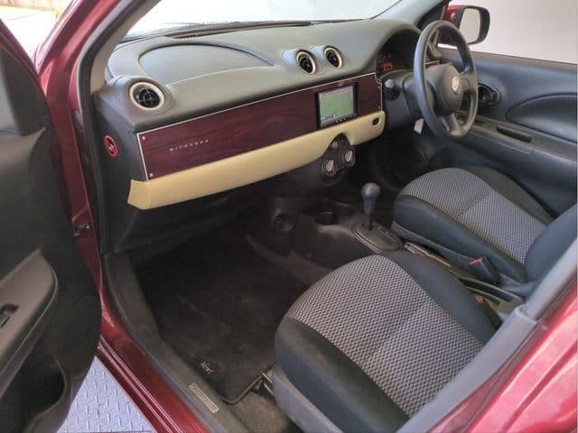 Car thumbnail 3