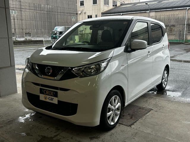 NISSAN
