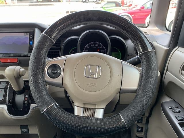Car thumbnail 4