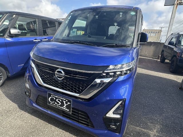 NISSAN