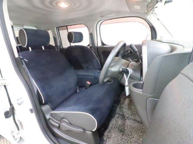 Car thumbnail 4