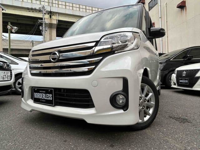 NISSAN