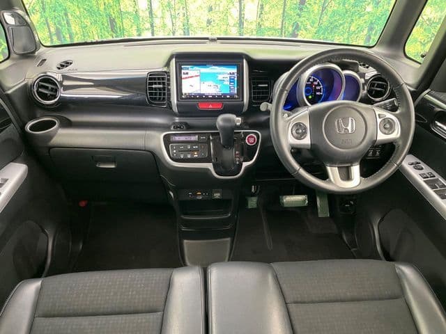 Car thumbnail 3